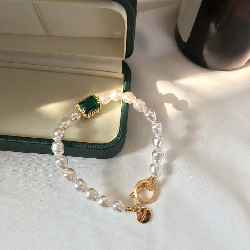 Classy Fashionable Bracelet With Natural Pearls And Diamonds